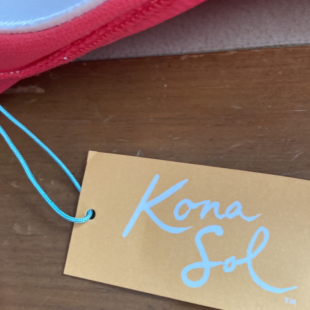 Kona Sol swim top D/DD NWT - Picture 5 of 5